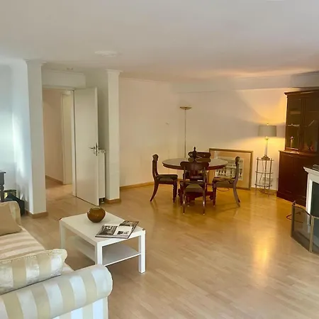 Idyllische City-terrassenwohnung * Munich